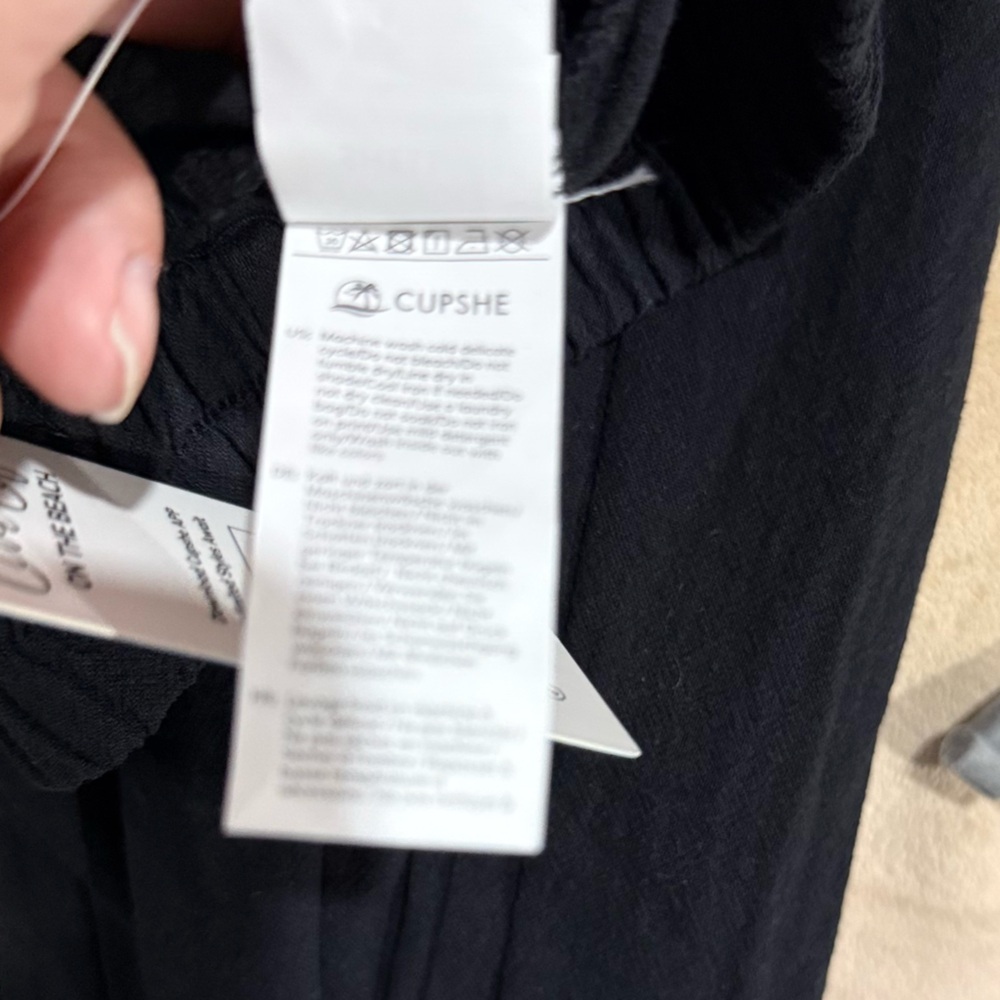 Cupshe women's NWT Black elastic waist tapered legs Pants size M - Picture 7 of 11